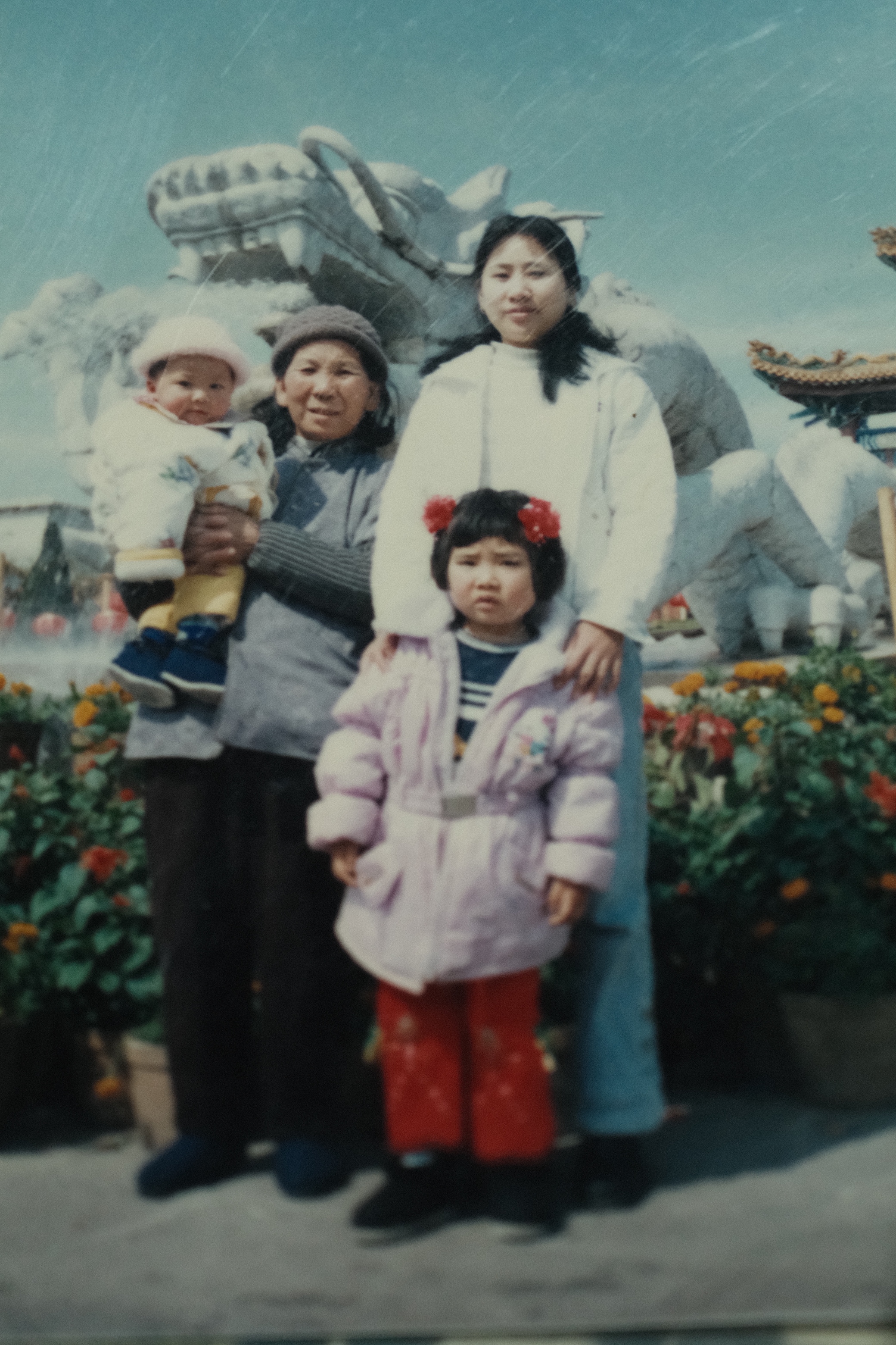 1999，广东，奶奶和二婶及姐姐妹妹